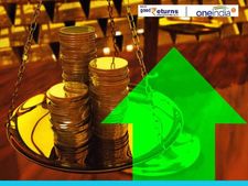 Gold के रेट में भारी गिरावट, ऑलटाइम हाई से हुआ 6000 रु सस्ता 
