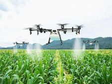 सरकार Drone पर किसानों को दे रही सब्सिडी, मिलेगा 5 लाख रु तक का फायदा