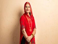 Success Story : कभी पास नहीं थे 10 रुपये, आज बांट रही है नौकरी