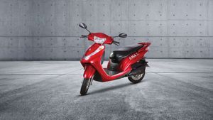 कमाल का Electric Scooter, 50,000 रु में जानिए क्या-क्या मिल रहा