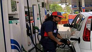15 January : जानिए Petrol और Diesel के लेटेस्ट रेट