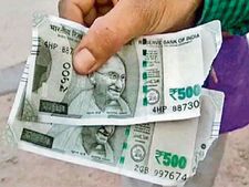 आपके पास है कटा-फटा नोट तो तुरंत करें बैंक में चेंज, कोई नहीं कर सकता मना