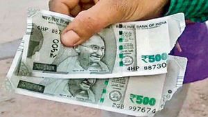 जानिए कटे-फटे नोट बदलने का तरीका, बदले में मिलेंगे कितने रुपये