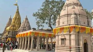 IRCTC Tour Package : अयोध्या समेत उत्तरप्रदेश के कई शहर घूमने का मौका, जानिए किराया    