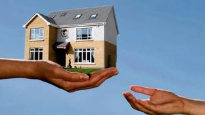 Property : अपने बच्चों के नाम पर कैसे ट्रांसफर करें संपत्ति, जानिए यहां