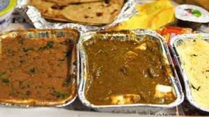 Indian Railway : जनरल डिब्बे के यात्रियों को मिलेगा 20 रु में भोजन  