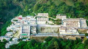 IRCTC Vaishno Devi Tour : रेलवे के इस स्पेशल पैकेज में मिलेगी कई सुविधा, जानिए किराया