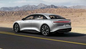 Auto Sales : जानिए अगस्त में सबसे ज्यादा कौन सी कार बिकी 