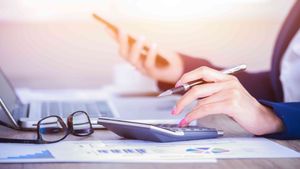 Top Financial Changes: आईपीओ लिस्टिंग से लेकर आधार अपडेशन तक जानें दिसंबर 2023 में आए बदलाव