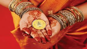 Gold Investment: इस दिवाली Gold में निवेश कर कमा सकते हैं मोटा मुनाफा, जानिए डिटेल