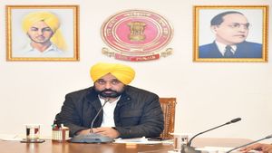 Punjab News: छात्रों के भविष्य को लेकर पंजाब सरकार बड़ा फैसला, गरीब बच्चे करेंगे IIT-NEET की तैयारी