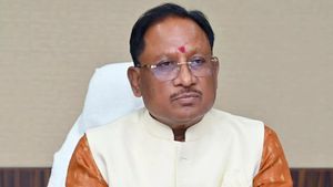 Chhattisgarh: छत्तीसगढ़ सरकार का न्यू ईयर गिफ्ट, महादेव काकरे समेत कई IAS अधिकारी पदोन्नत 