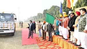 Punjab: लुधियाना को सीएम मान का न्यू ईयर गिफ्ट, 19  करोड़ की मशीनों को दिखाई हरी झंडी 