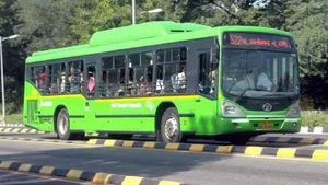 OPINION: दिल्ली सरकार के खास प्लान, DTC की सुविधाएं होंगी यूजर फ्रेंडली, घर बैठे मिलेगा बस का टिकट