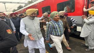 Punjab News: आप सरकार की गारंटियों को लेकर बोले वित्त मंत्री चीमा, कहा-'सभी गारंटियां पूरी की जाएगी'