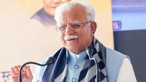 हरियाणा: सुशासन दिवस पर CM मनोहर लाल ने ग्रुप-D के कर्मचारियों को दी बड़ी सौगात, तबादले का पोर्टल किया लॉन्च 