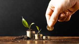 Money Saving Tips: बनना है अमीर तो अपनाएं ये तरीके, धीरे-धीरे बचने लगेंगे पैसे 