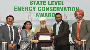 Punjab: ऊर्जा खपत को लेकर जागरूकता की दिशा में PEDA का कदम, Energy Units को मिला पुरस्कार 