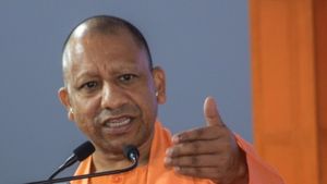 यूपी की योगी सरकार चिकित्‍सा एवं स्‍वास्‍थ्‍य विभाग के तहत आठ जिलों में इन पदों पर कर रही भर्तियां 