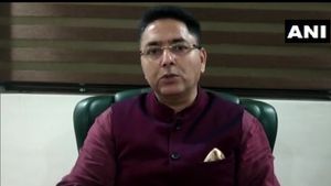 पंजाब: मंत्री अमन अरोड़ा ने हलका सुनाम विकास प्रोजेक्ट को जल्द पूरा करने के दिए निर्देश, अधिकारी संग की बैठक