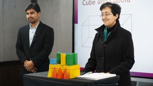 दिल्ली: मौसम के चलते अब बच्चों की पढ़ाई नहीं रुकेगी, आतिशी ने सरकारी स्कूलों को हाइब्रिड बनाने के दिए निर्देश