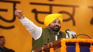 Punjab News: पंजाब सरकार ने पांच आईएएस अधिकारियों को दिया प्रमोशन, देखिए पूरी सूची