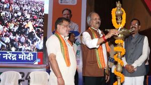 Chhattisgarh: मंत्री बृजमोहन अग्रवाल ने की घोषणा, स्वामी विवेकानंद से जुड़े मकान पर बनेगा स्मृति भवन