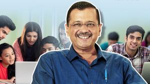 दिल्ली को इलेक्ट्रॉनिक्स उपकरण की मैन्युफैक्चरिंग का हब बनाएगी केजरीवाल सरकार, लाने जा रही नई नीति