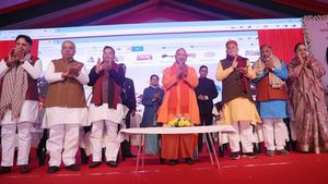 अयोध्या में श्रद्धालुओं के लिए योगी सरकार की बड़ी सौगात, 600 बसों का होगा संचालन 