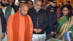 योगी सरकार 100 से पुराने मंदिरों के जीर्णोद्धार के लिए लाने जा रही है नई नीति