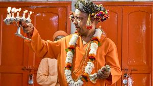 यूपी: सीएम योगी फरवरी में लांच करने जा रहे हैं ये बड़ी आवासीय योजना