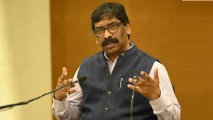 Jharkhand: अबुआ आवास योजना स्वीकृति पत्र वितरण शुरू, 31 जनवरी को गिरिडीह पहुंचेंगे सीएम सोरेन 