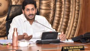 आंध्र प्रदेश के मुख्यमंत्री ने आरोग्यश्री कार्ड के उपयोग को बढ़ावा देने का दिया निर्देश