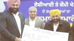 पंजाब: सीएम मान ने पदक विजेता खिलाड़ियों को किया गदगद, 29 करोड़ से अधिक रुपये के नकद पुरस्कार सौंपे 