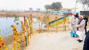 Haryana News: सीएम खट्टर ने किया 60 तालाबों का उद्घाटन, जानिए अमृत सरोवर मिशन को लेकर क्या बोले मुख्यमंत्री