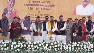 मध्‍य प्रदेश सीएम मोहन यादव ने जनजातीय महिलाओं के लिए 'आहार अनुदान योजना' की ट्रांसफर किए 29.11 करोड़ रुपये 