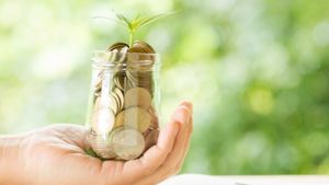 Personal Finance Tips: 30,000 रुपए की सैलरी में चलाना है परिवार, तो कैसे बचाएं पैसे