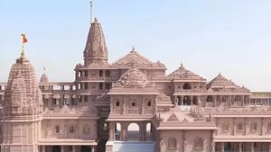 Ayodhya Ram Mandir: मंदिर के लिए दिया जा रहा है जबरदस्त दान, समर्पण निधि के ब्याज से बना महल 