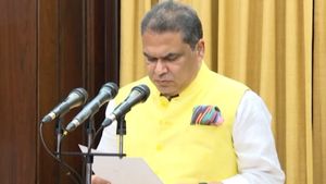 पंजाब: AAP सांसद ने फ्लैगशिप स्टोर का किया दौरा, बोले- सौंदर्य प्रसाधन उद्योग से काफी लोगों को मिल रहा रोजगार 