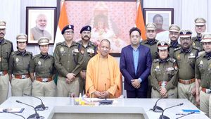 यूपी में नेशनल हाईवे पर अवैध कट को बंद कराएगी योगी सरकार