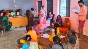 Chhattisgarh: दो दिनों में 7.78 लाख महिलाओं ने महतारी वंदन के लिए भरा आवेदन