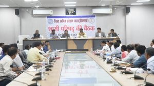 छत्तीसगढ़ में सरकार की योजनाओं का हर किसी को मिलेगा लाभ, अधिकारियों को मिला स्पष्ट निर्देश