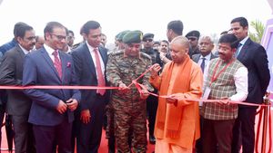 लखनऊ और कानपुर में रिकॉर्ड शेयर धारक, जल्द ही यूपी बनेगा देश का नंबर-1 राज्य