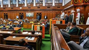 दिल्ली एलजी के 30 मिनट भाषण में केजरीवाल सरकार की किन- किन उलब्धियों का जिक्र? जानिए 