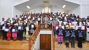 उत्तराखंड: सीएम धामी ने मृतक आश्रितों को प्रदान किए नियुक्ति पत्र, अभ्यर्थियों के उज्ज्वल भविष्य की कामना की