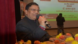 Haryana News: सोनीपत में लगेगी 4 हजार तिरंगा स्ट्रीट लाइट, खर्चे का 50 प्रतिशत वहन करेगी सरकार