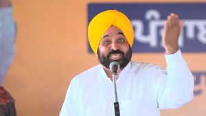 धान रोपनी के लिए किसानों को 4 दिन में 32 घंटे के बजाय 3 दिन में 33 घंटे मिलेगी बिजली, CM मान का बड़ा फैसला