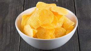 Business Idea: बनना चाहते हैं मालामाल, जानिए वेफर्स का बिजनेस कैसे शुरू करें