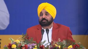 Punjab: होशियारपुर में एक वर्ष के भीतर 1792 करोड़ का निवेश, सीएम मान ने कहा- बढ़ेंगे रोजगार के अवसर 