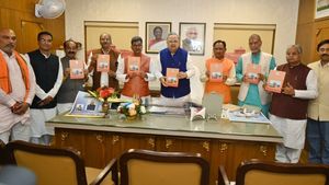 छत्तीसगढ़: विधानसभा अध्यक्ष रमन सिंह ने सदन में वर्ष 2024 के वार्षिक कैलेंडर व डायरी का किया विमोचन